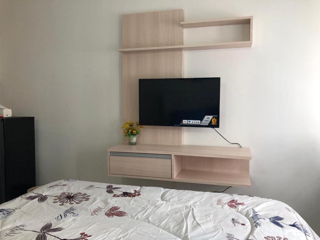 Apartment Grand Sentraland Karawang Manage By Laguna Room Exterior foto