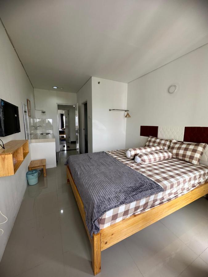 Apartment Grand Sentraland Karawang Manage By Laguna Room Exterior foto