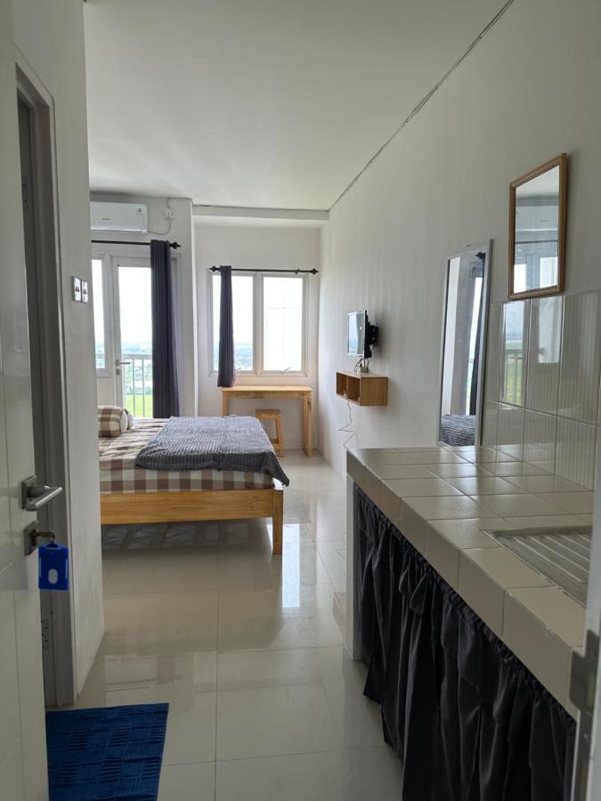 Apartment Grand Sentraland Karawang Manage By Laguna Room Exterior foto